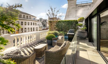 Indoor-Outdoor Space
