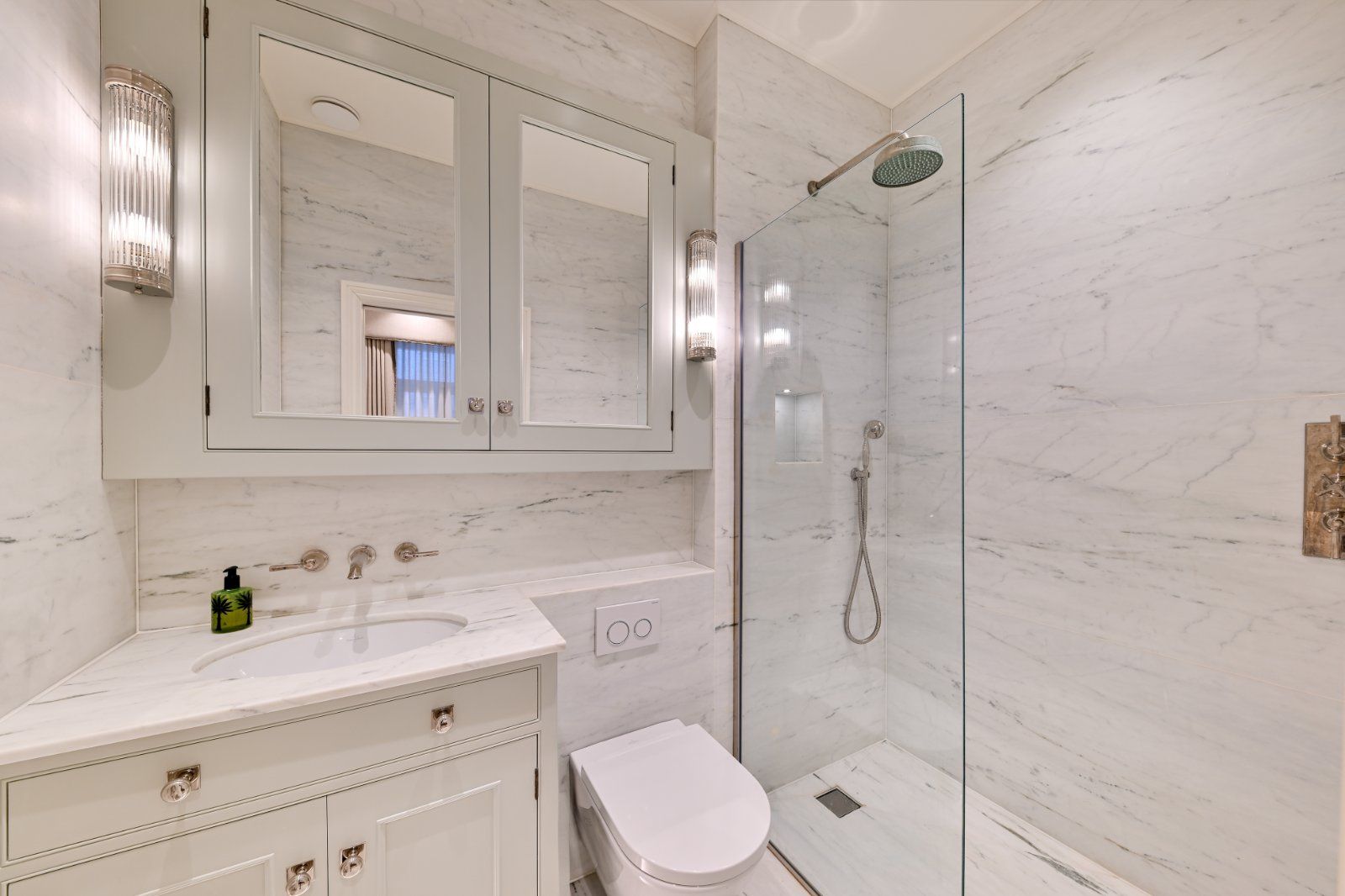 2nd Bedroom En Suite