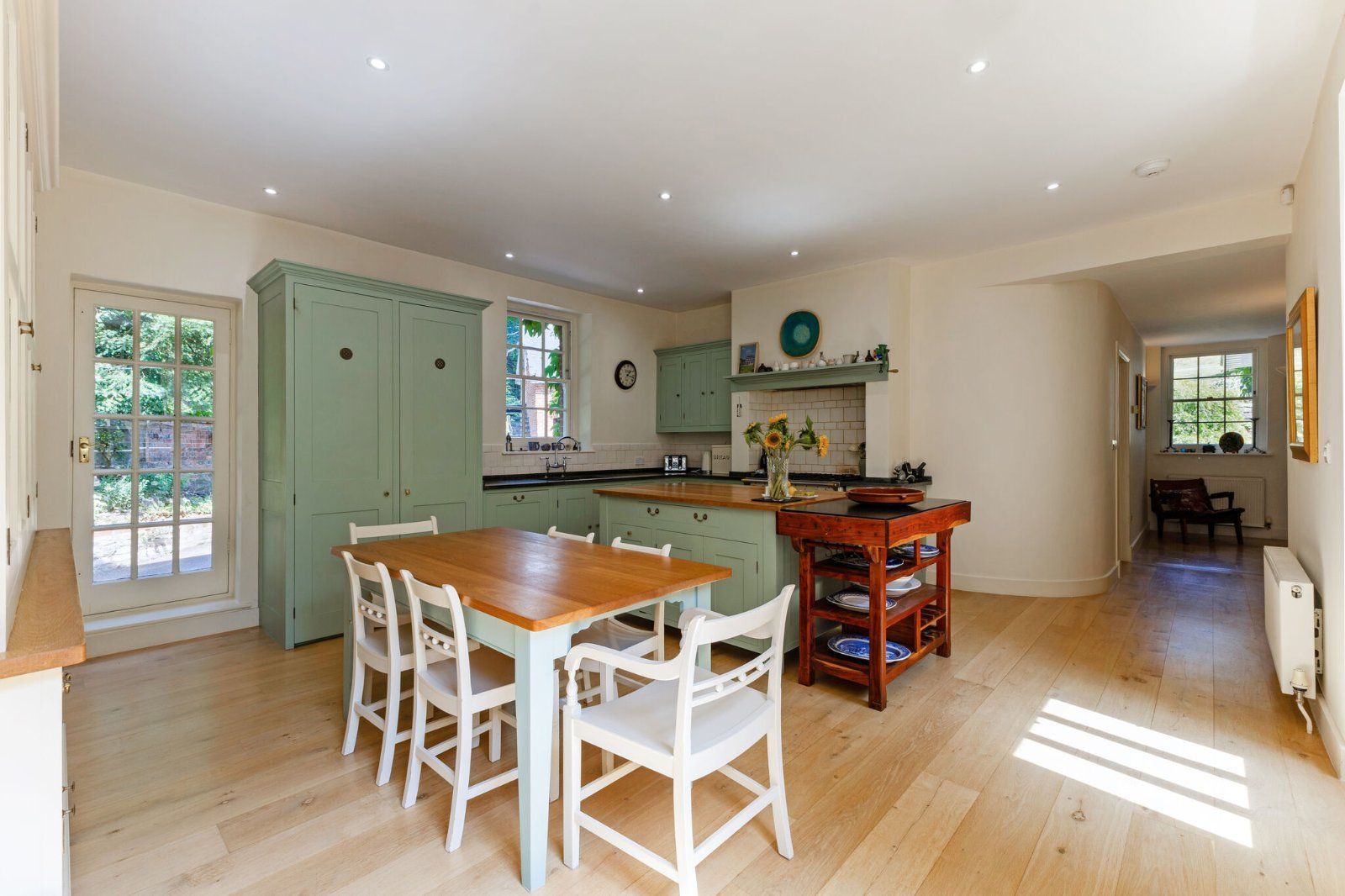 Kitchen/Breakfast Rm