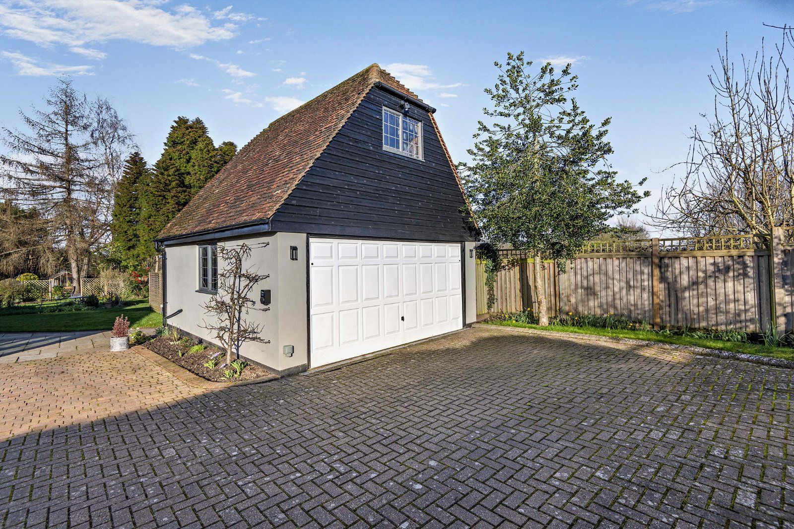 Detached Garage