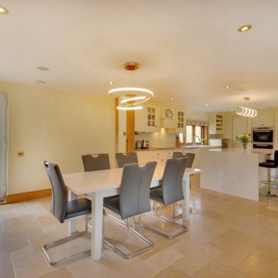 Kitchen/Breakfast Rm