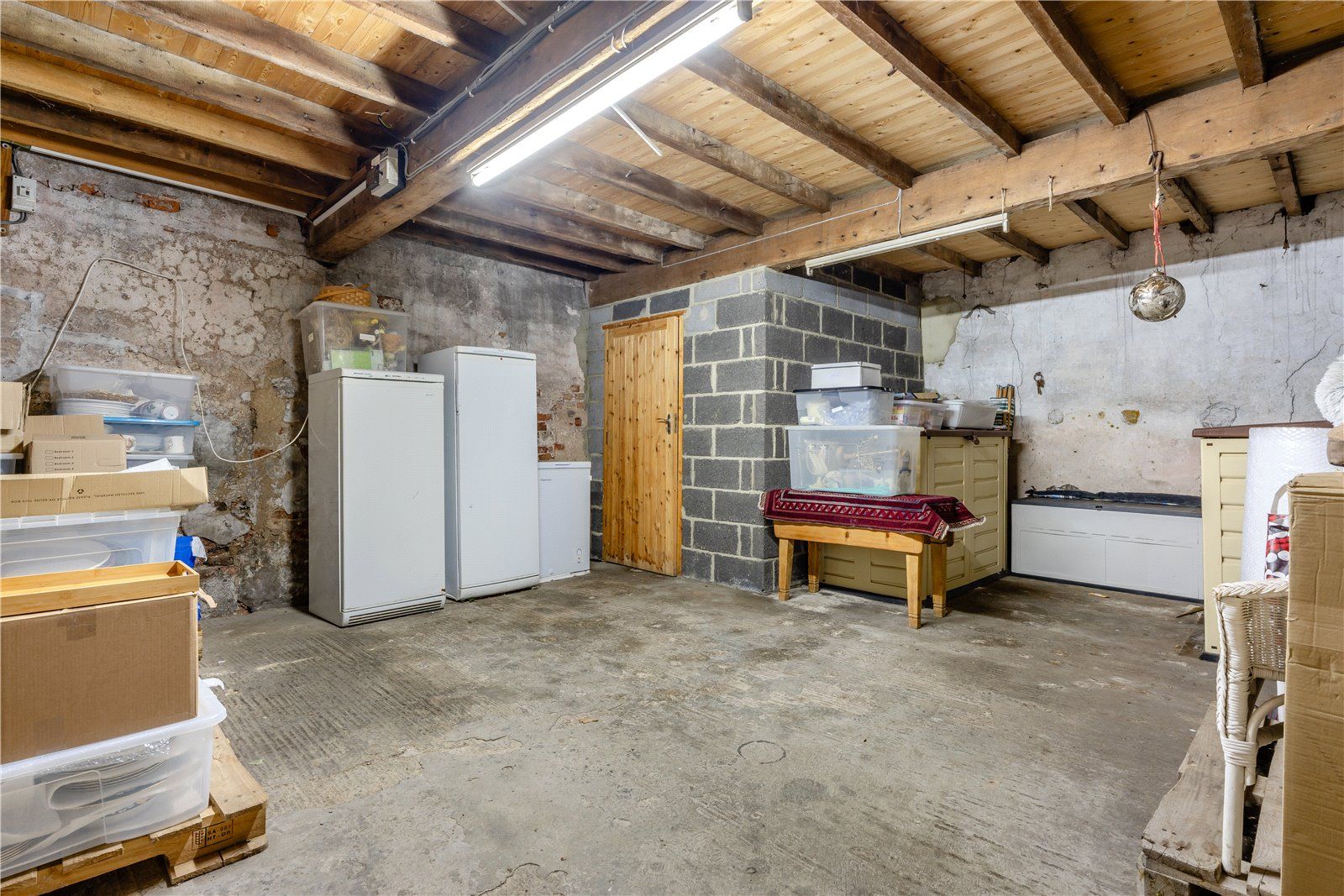 Outbuildings/Garages