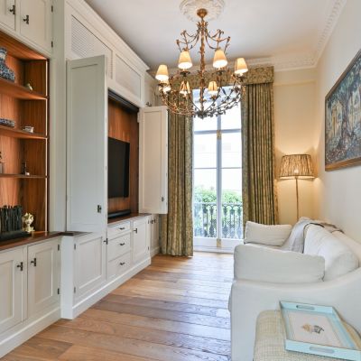 1st Floor Tv / Snug
