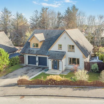 18 Redwood Crescent