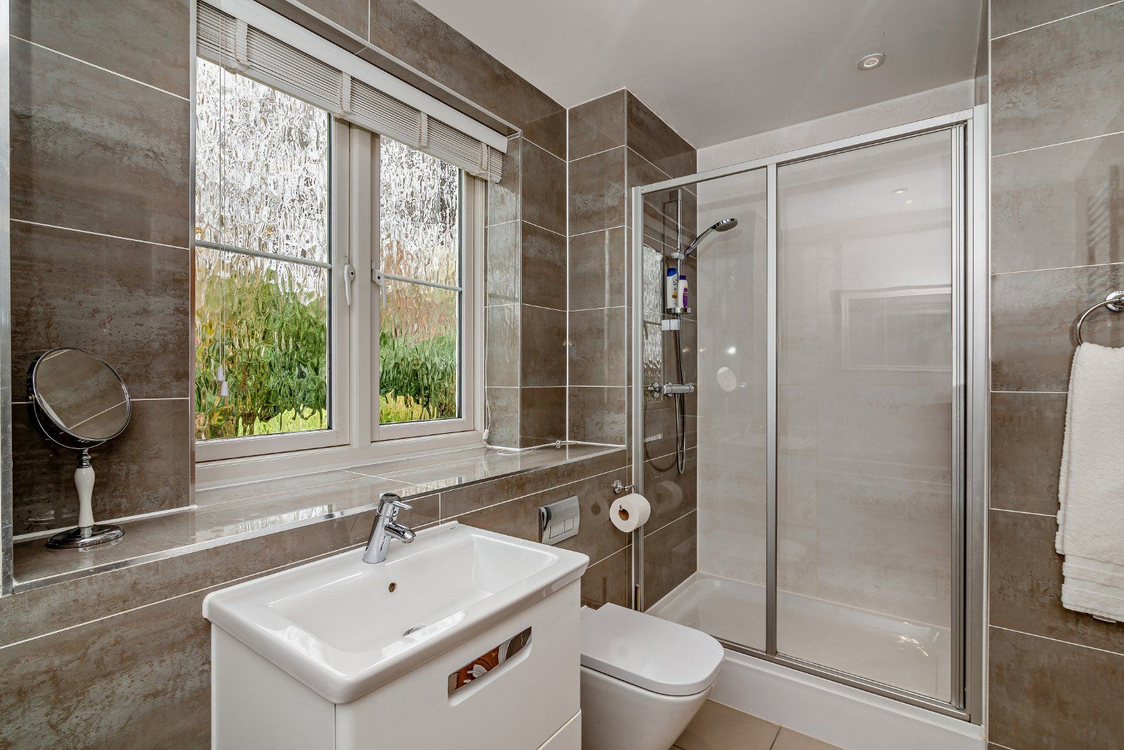 En Suite Bathroom