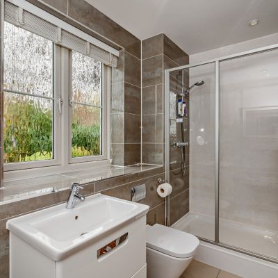 En Suite Bathroom