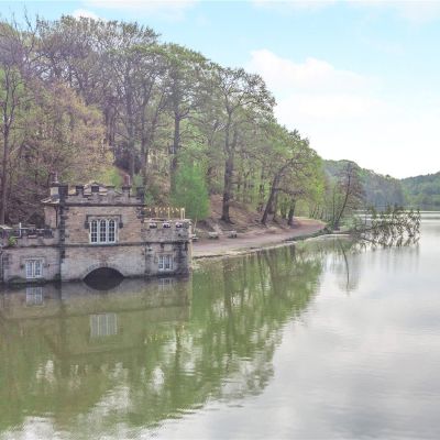 The Lake & Boathouse