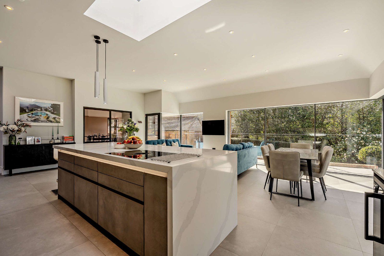 Kitchen/Breakfast Rm