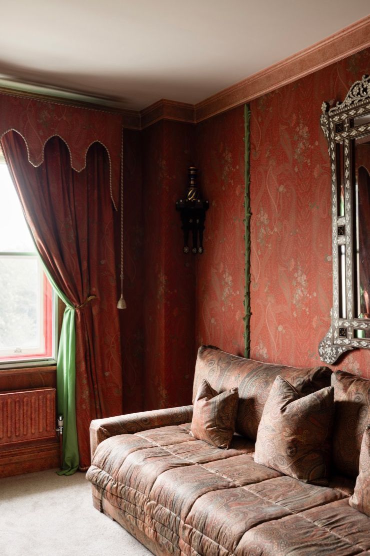 Bed/Sitting Room