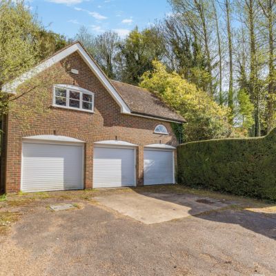 Garaging/Studio