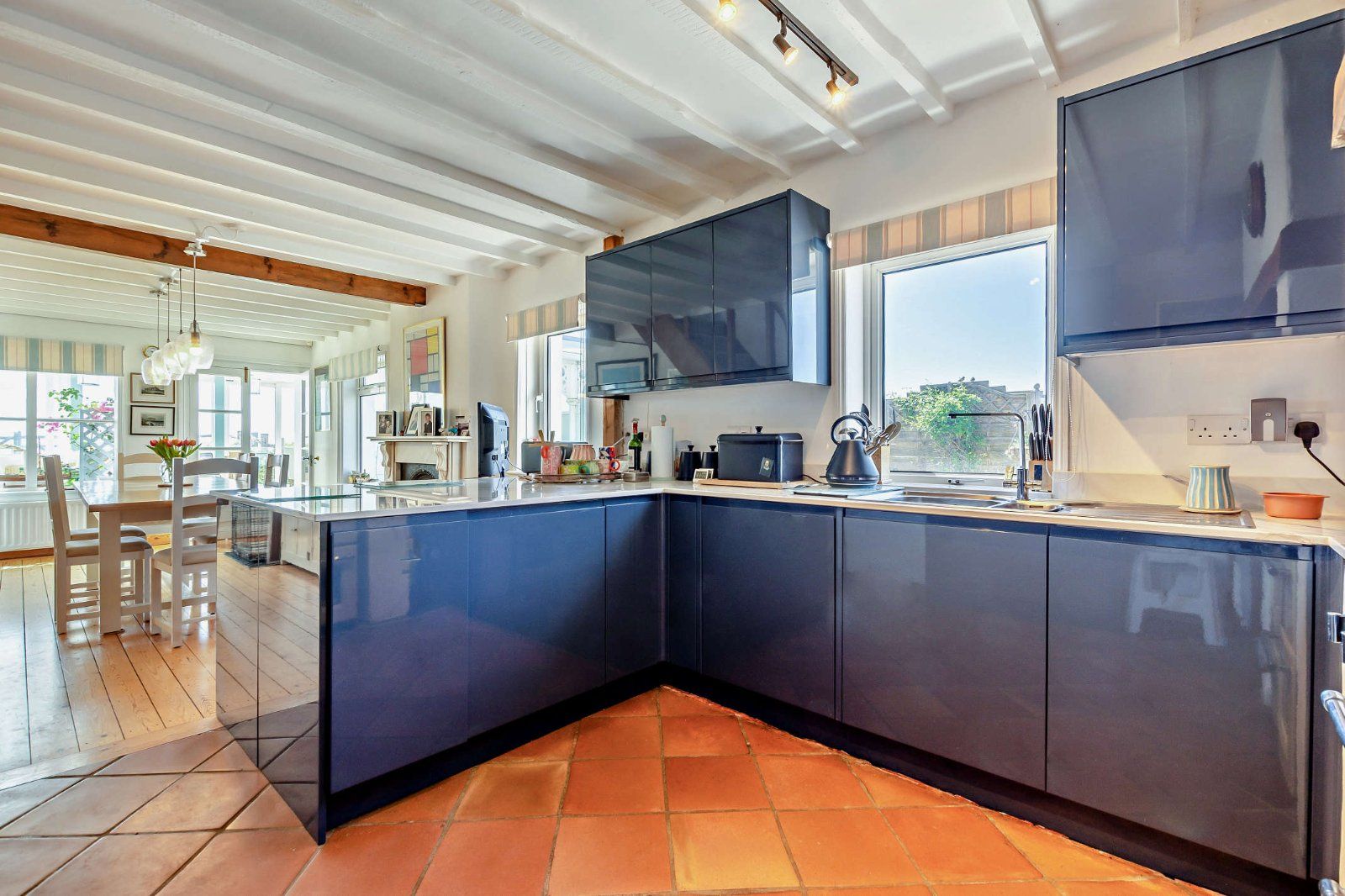Kitchen/Dining