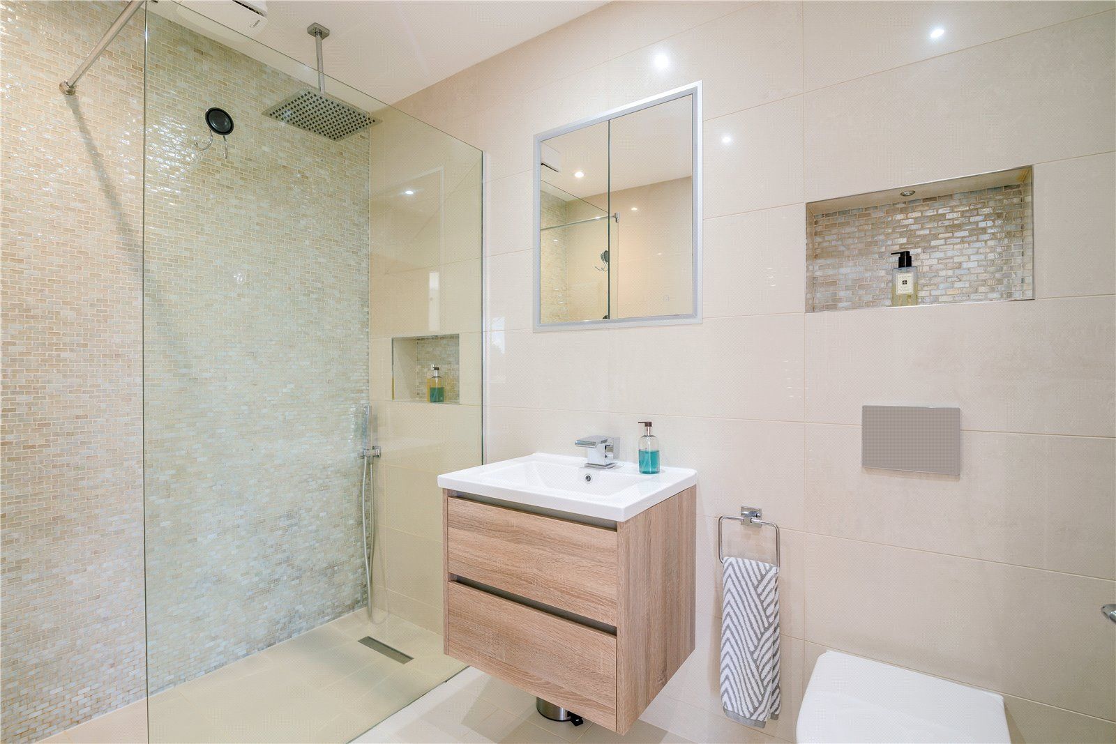 Ensuite