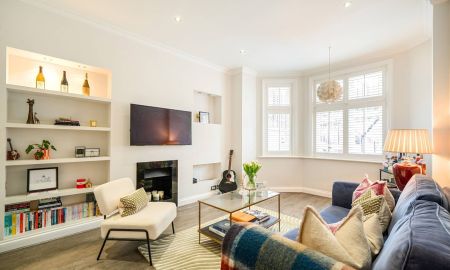 Reception Rooom