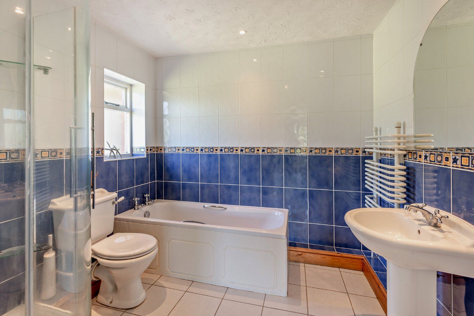 En Suite Bathroom