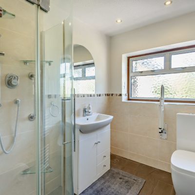 Family Shower Room