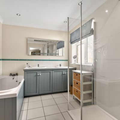 Ensuite Bathroom