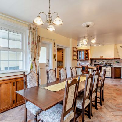 Breakfast Room