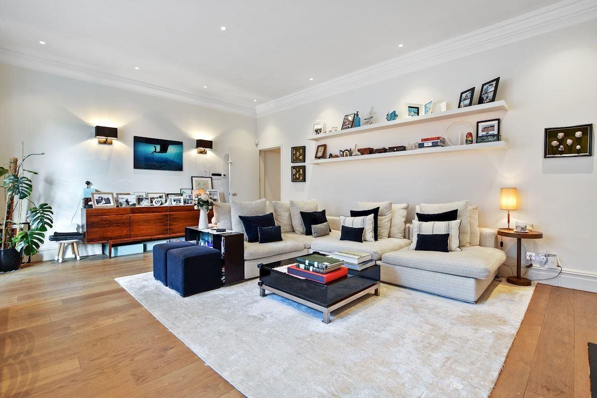 3m High Ceilings