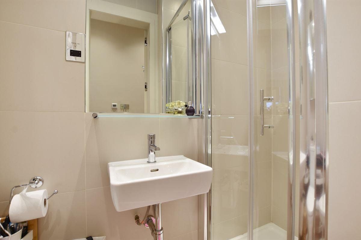 Ensuite Shower