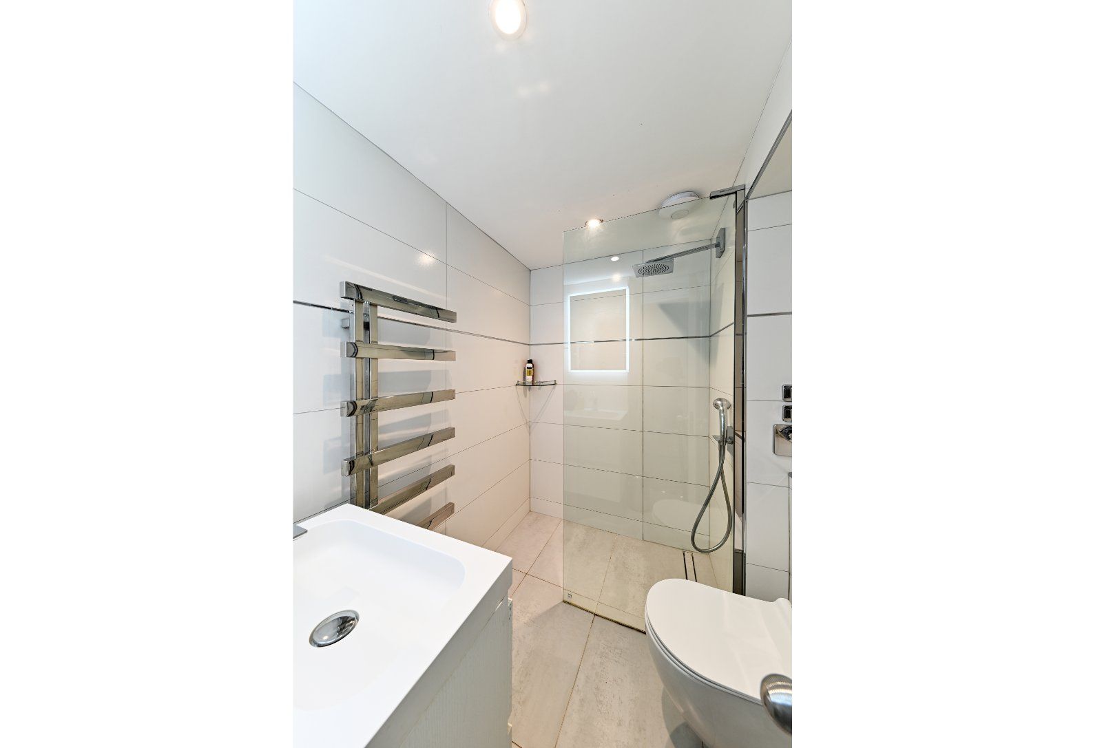 3rd Shower Room