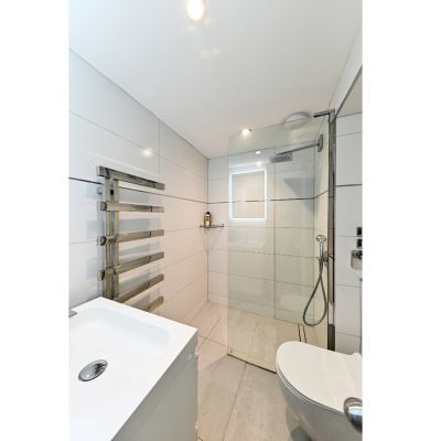 3rd Shower Room