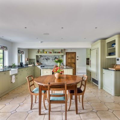 Kitchen/Breakfast