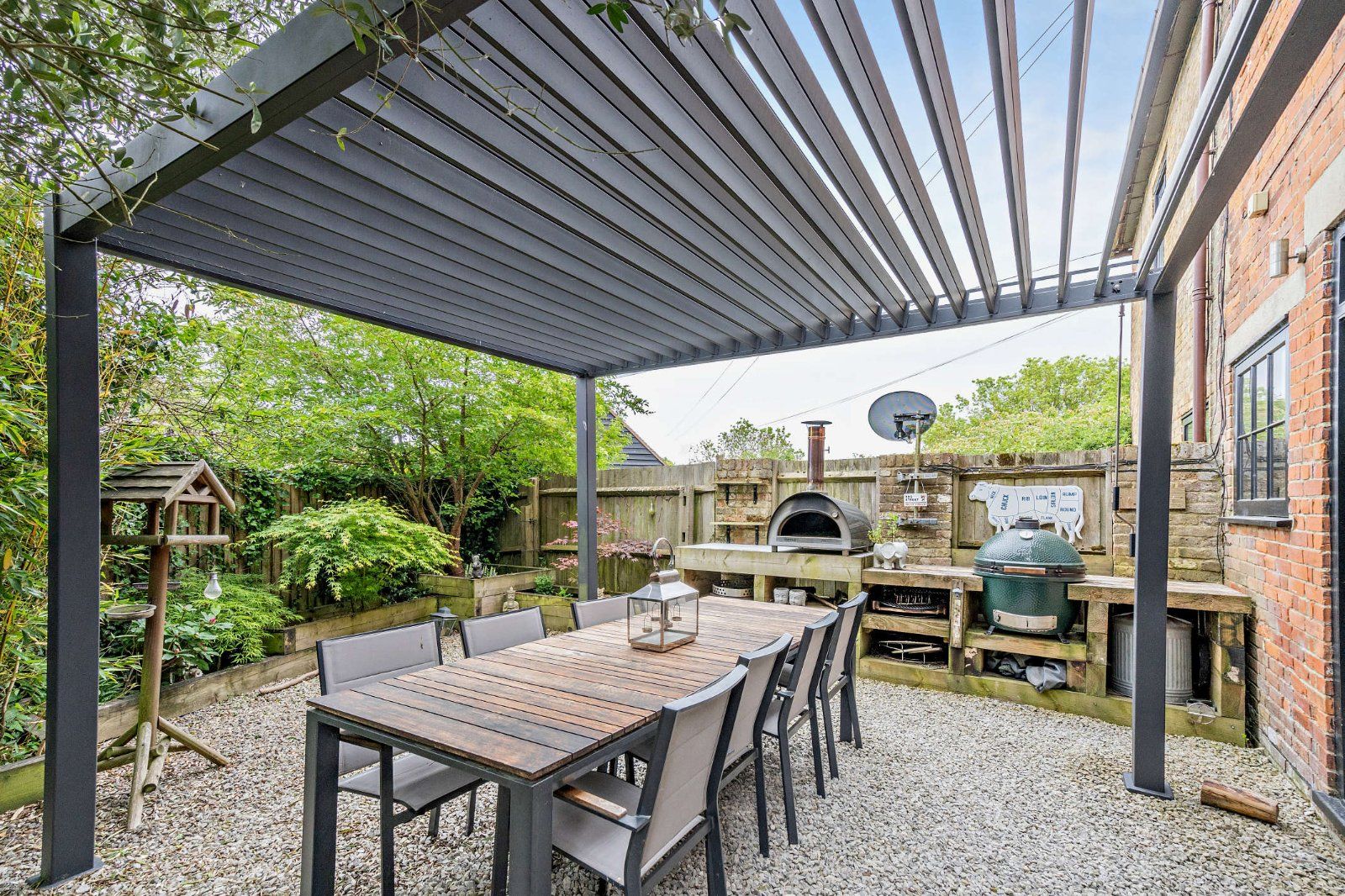 Outdoor Kitchen