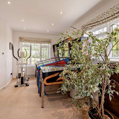 Sitting Room/Bed 4