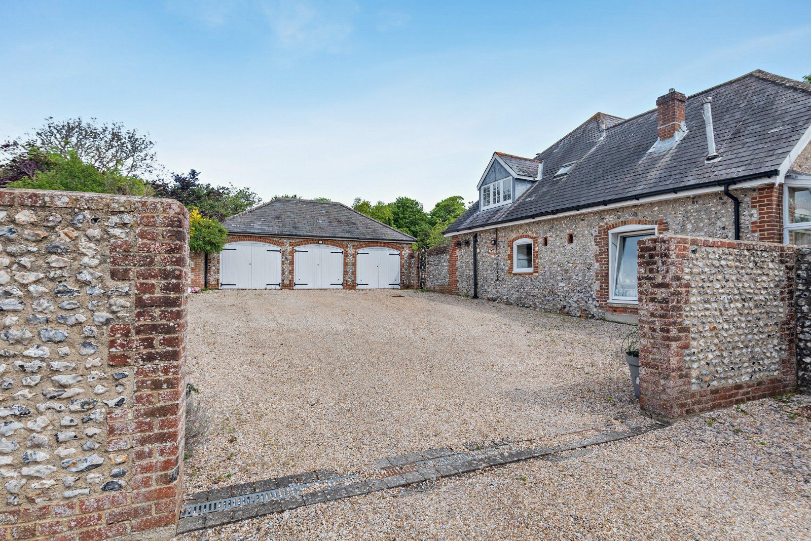 Triple Garage