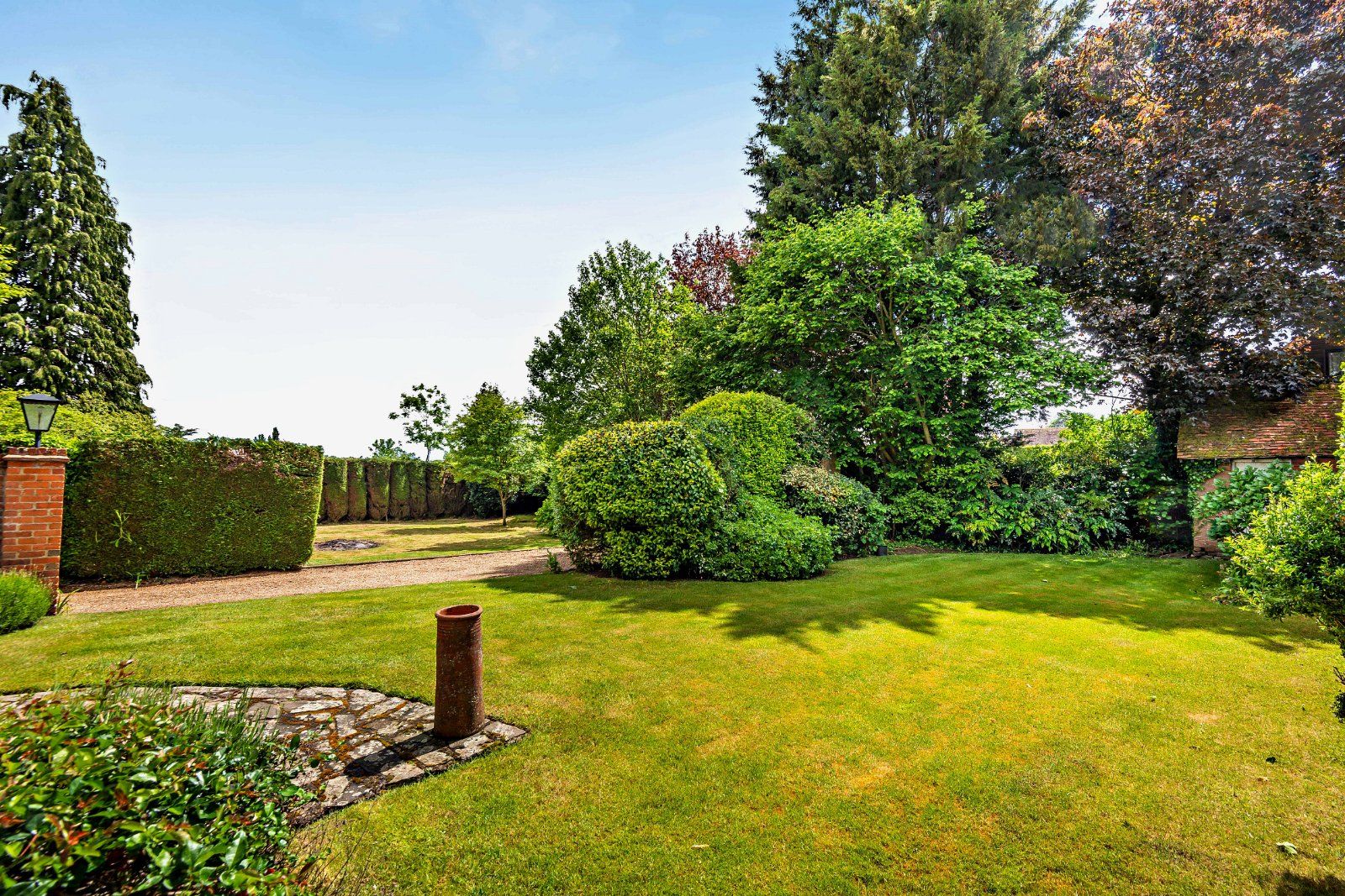 Garden & Driveway