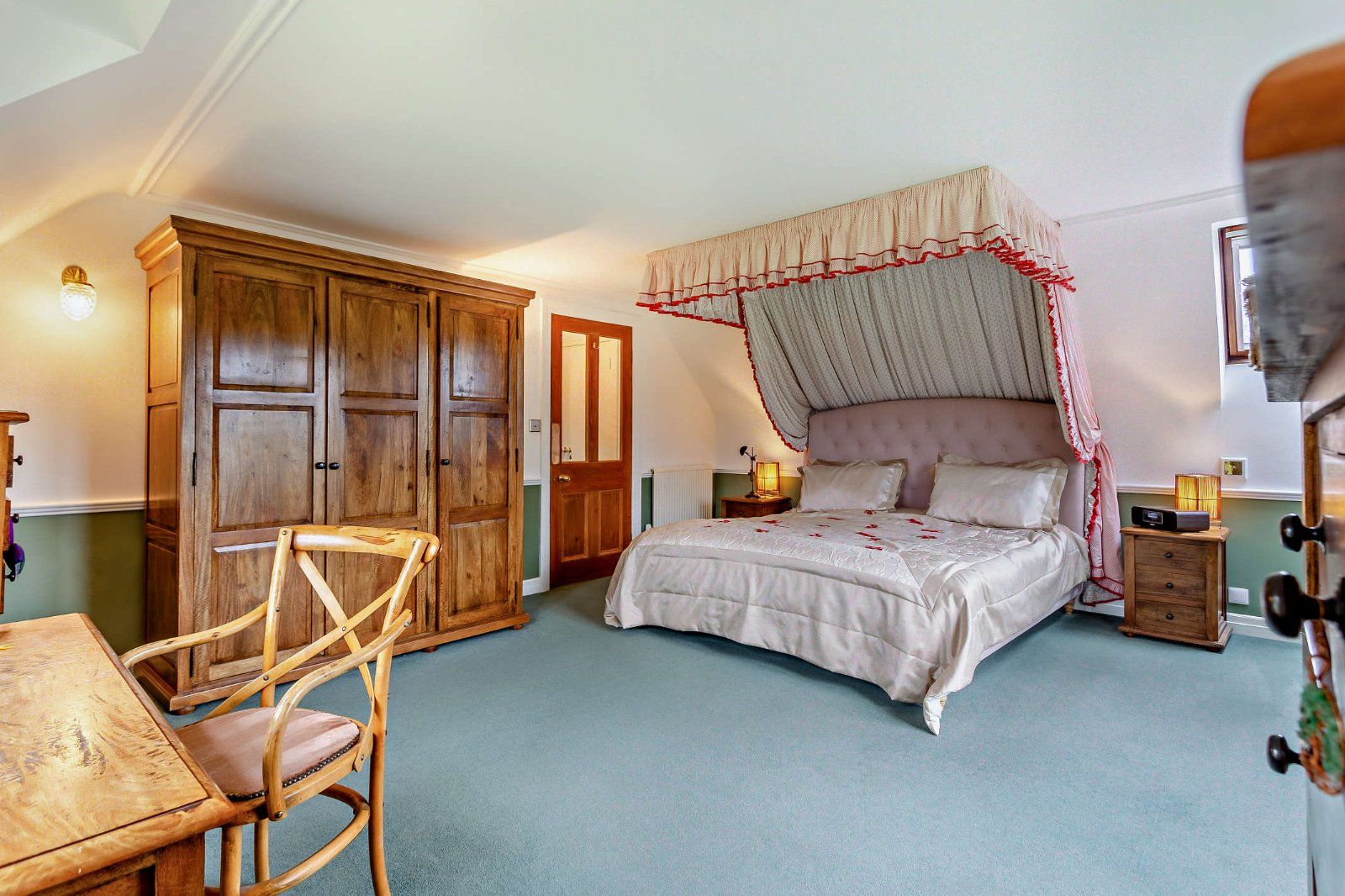 Naver Lodge
