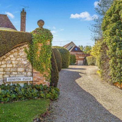 Isington Close