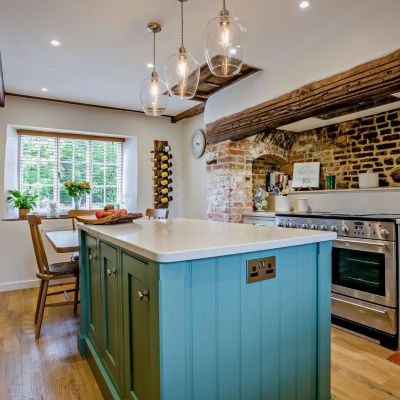 Kitchen/B'fast Room