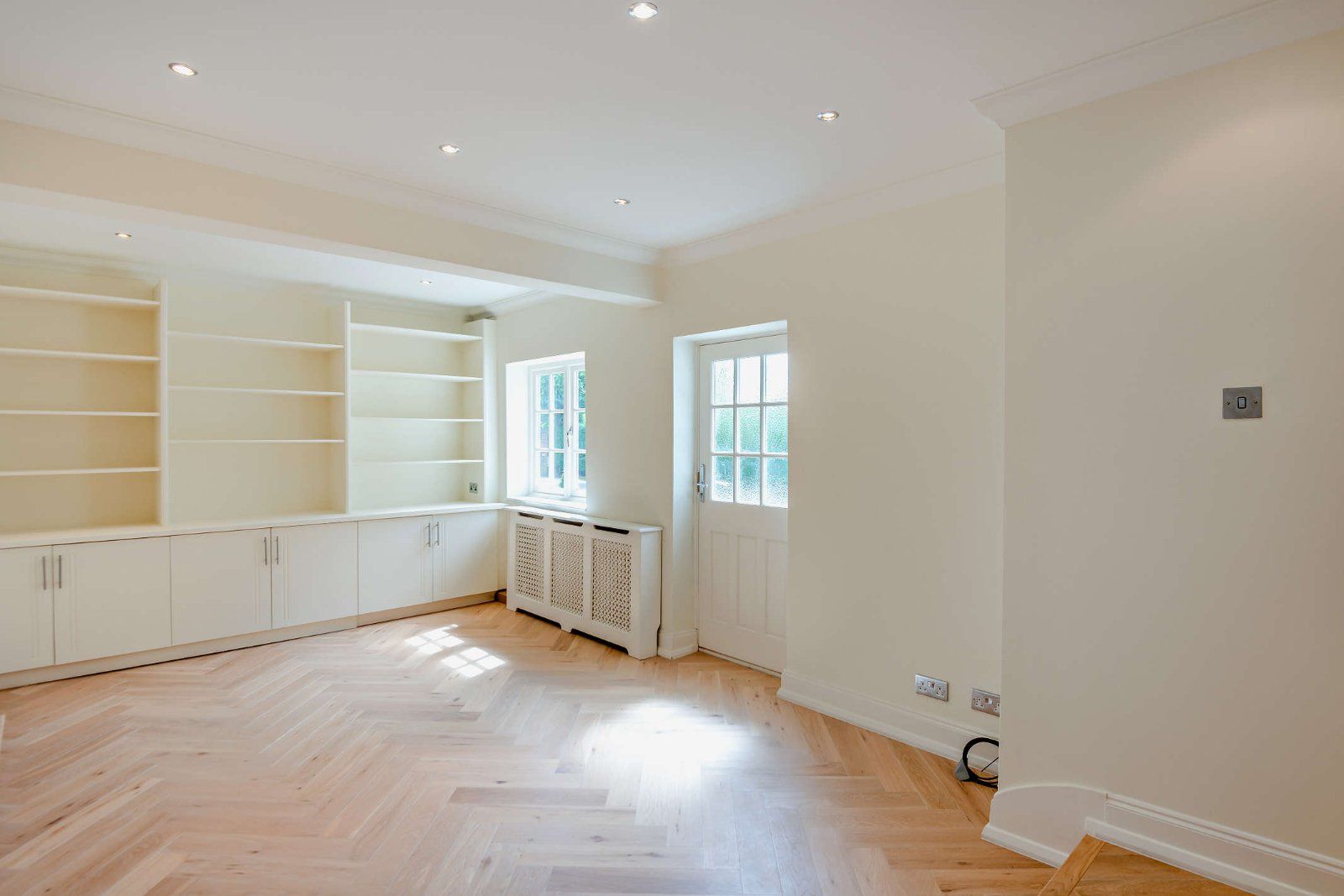 Bedroom/Guest Room