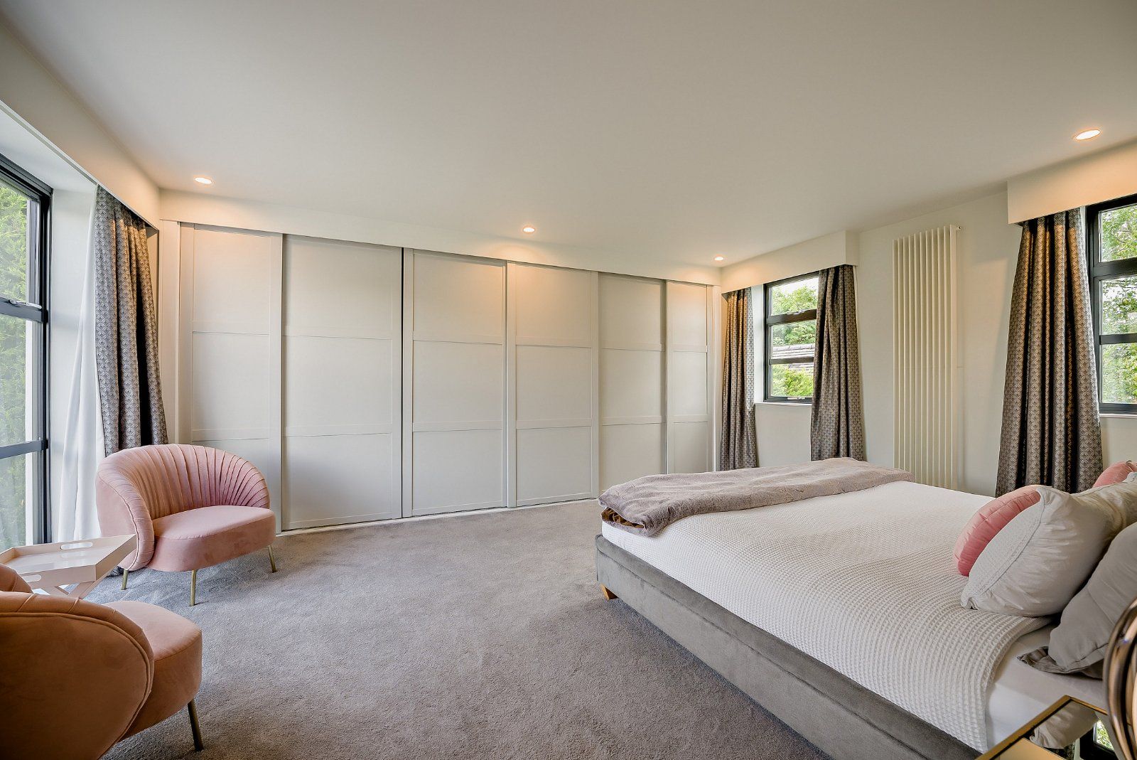 Principal Bedroom Su