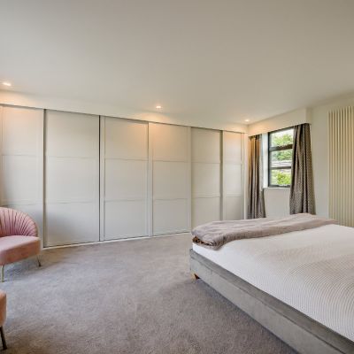 Principal Bedroom Su