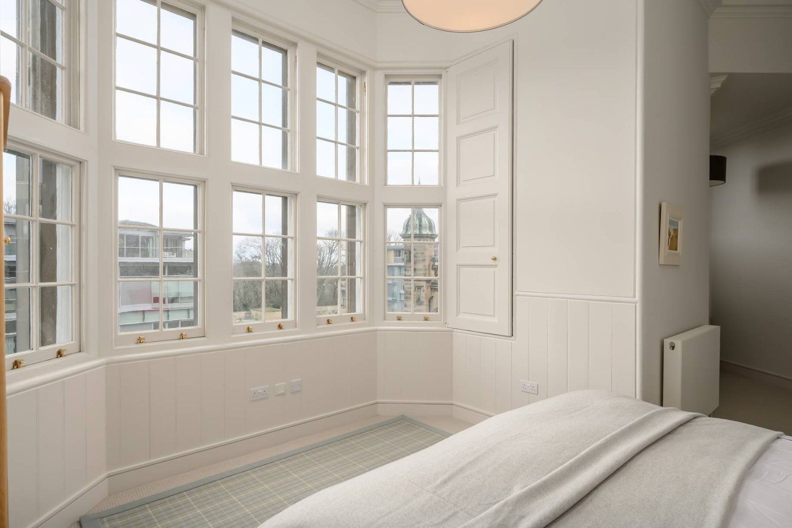 Principal Bay Window