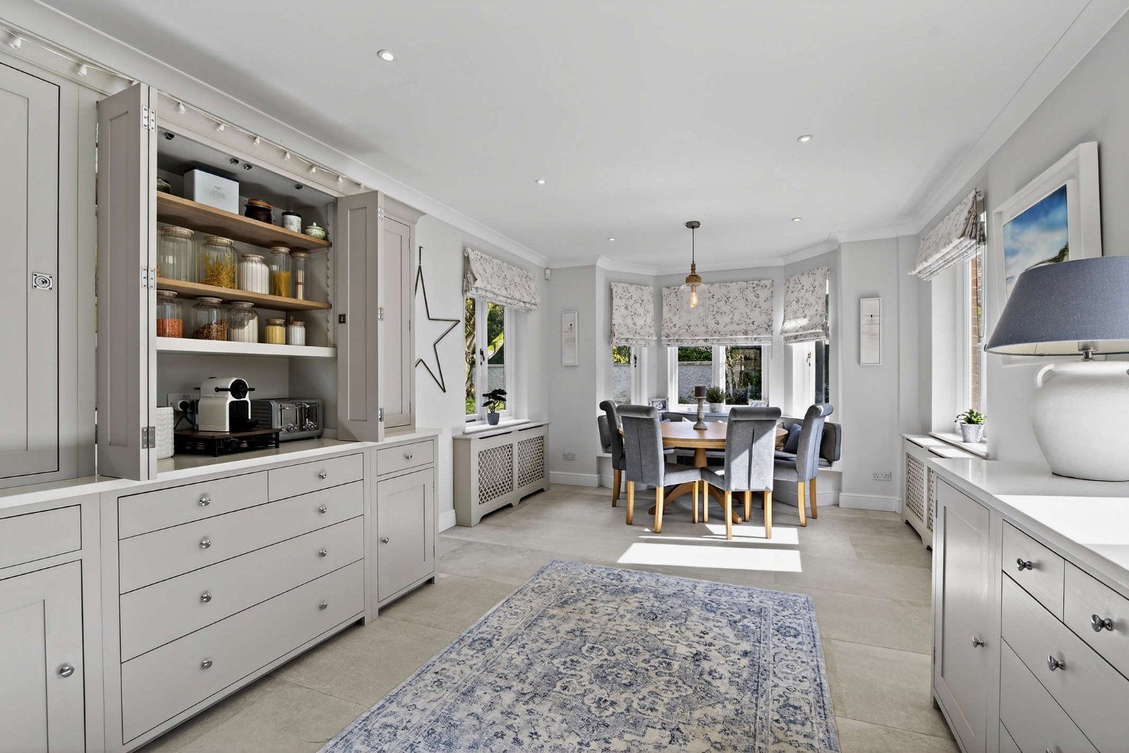 Breakfast Room