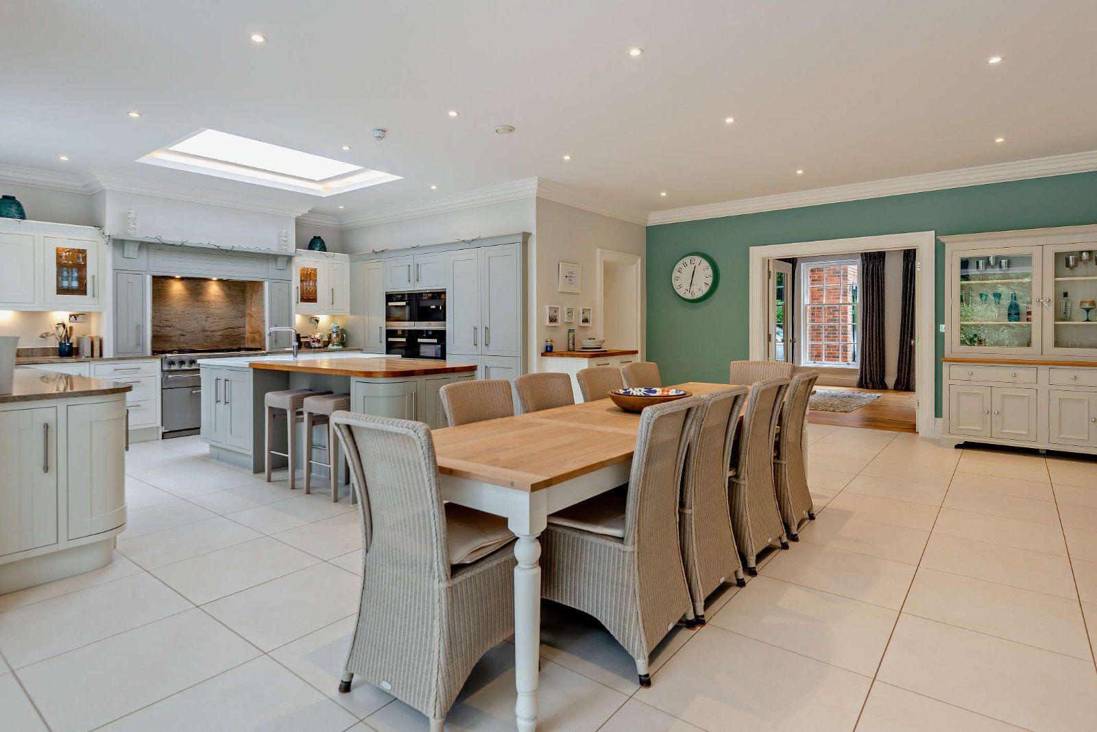 Kitchen/Breakfast