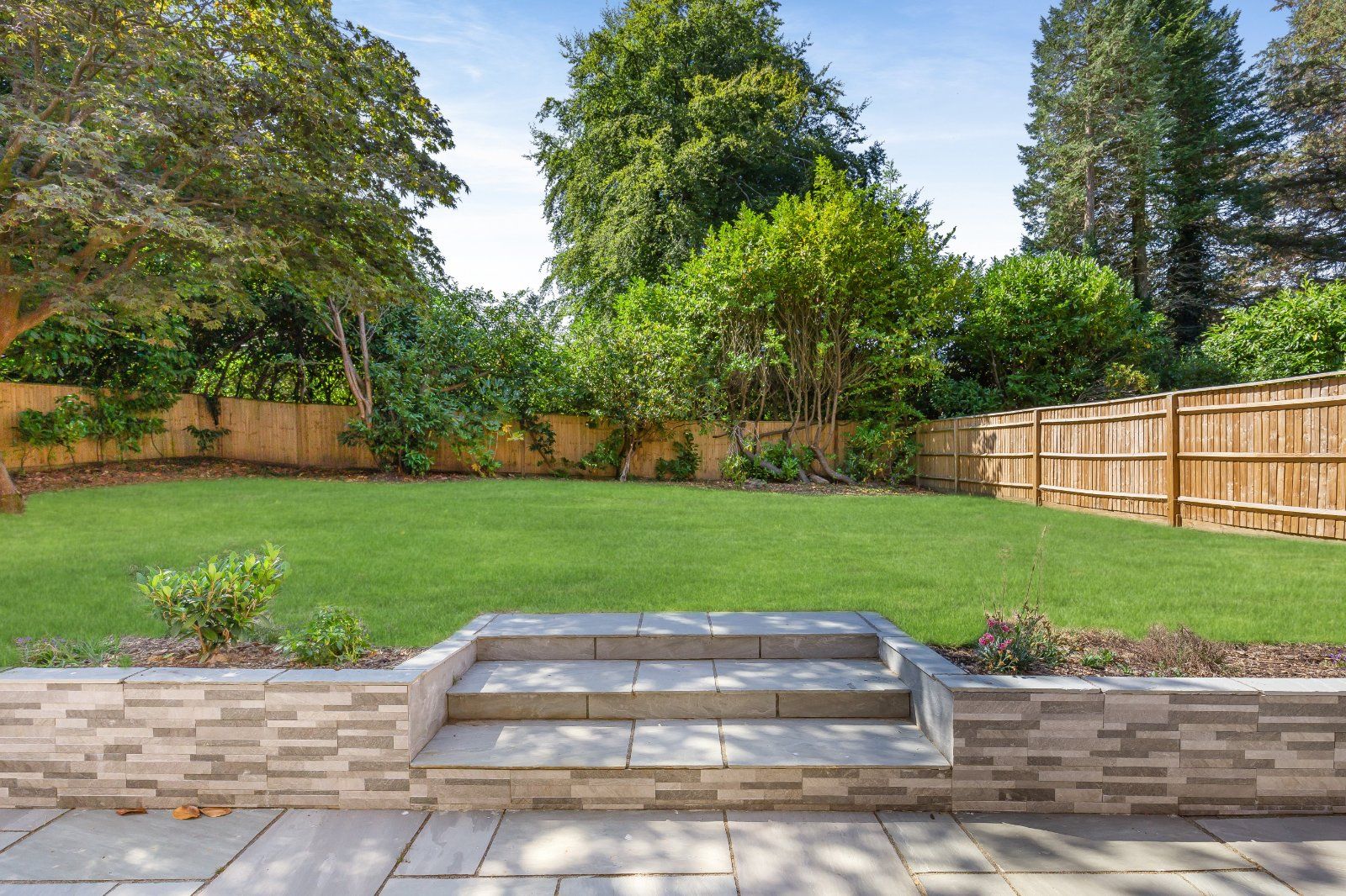 Terrace & Garden