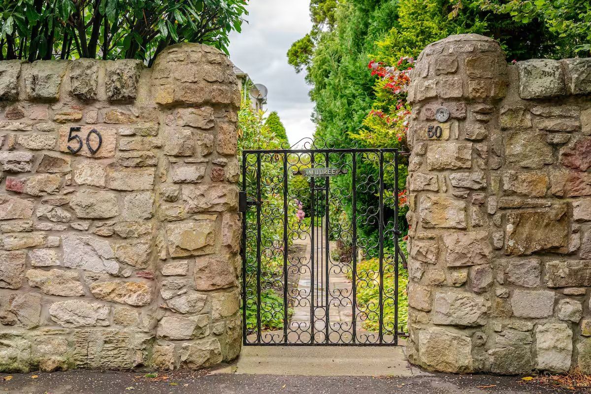 Pedestrian Entrance