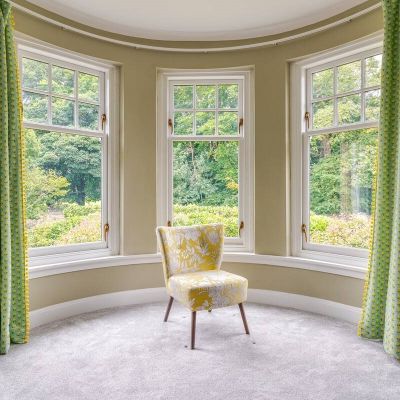 Feature Bay Window