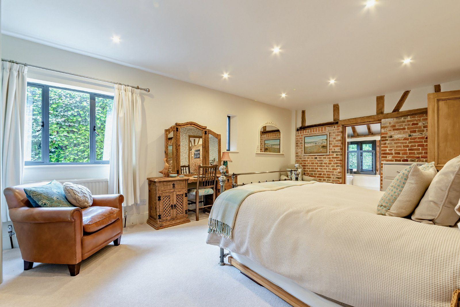 Double Bedroom