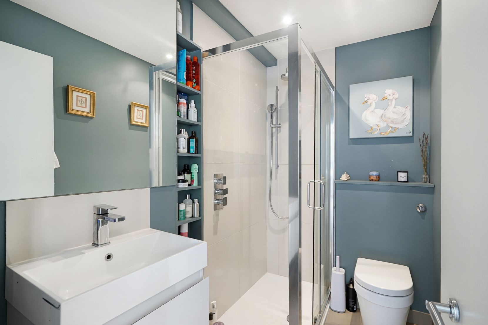 En Suite Bathroom