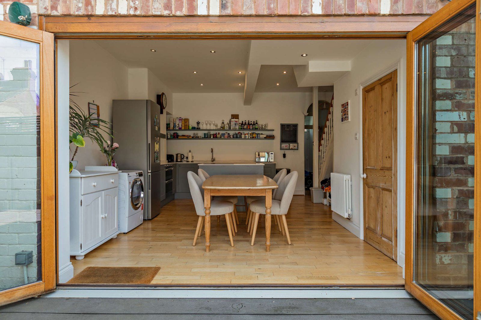 Kitchen/Dining Area