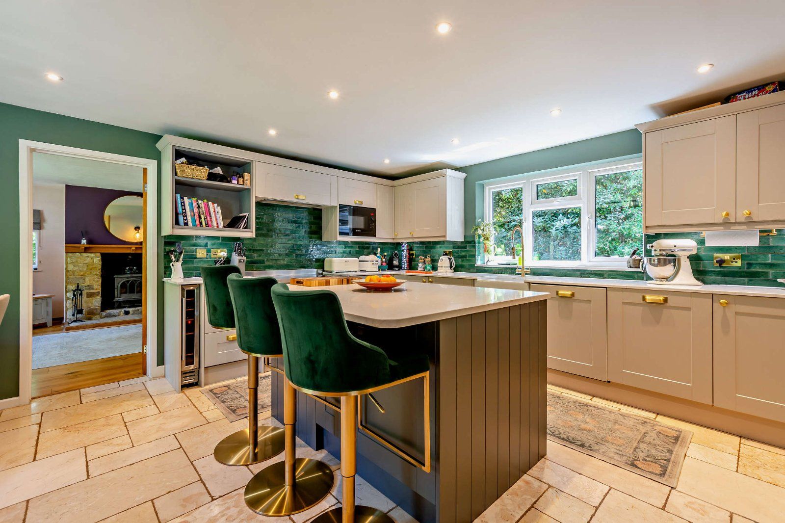 Kitchen/Dining