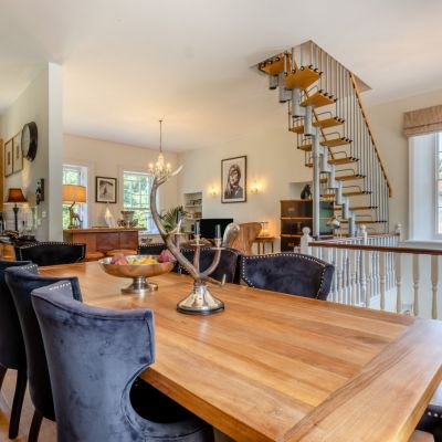 Apt 1 Dining Area