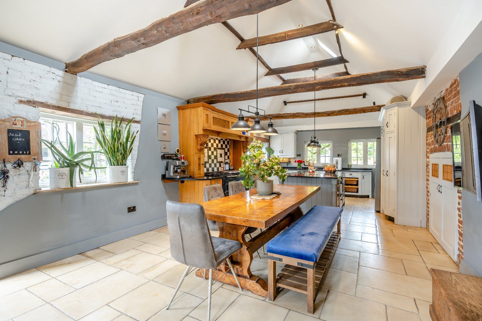 Kitchen/Breakfast Rm
