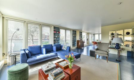Over 42' Open Living