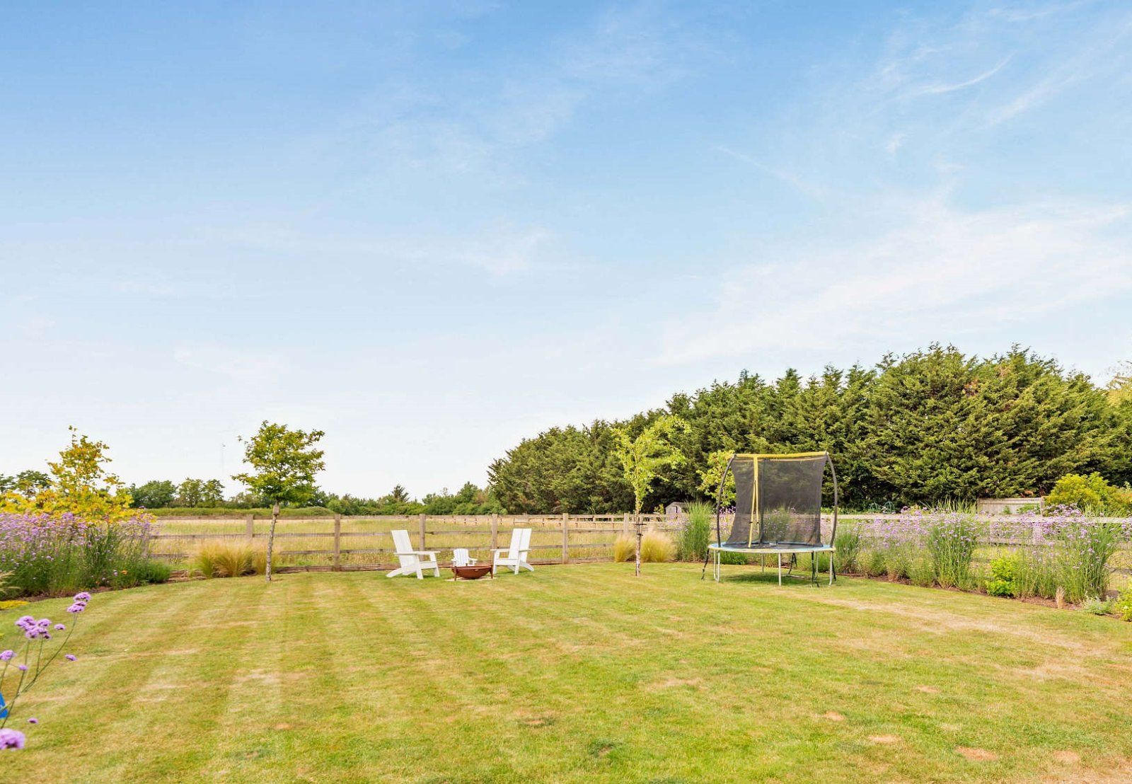 Rear Garden & View